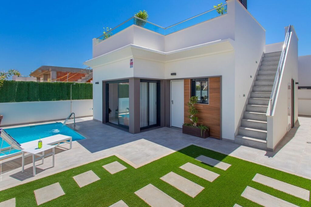 Vivienda Unifamiliar con Jardín - Vista Diurna