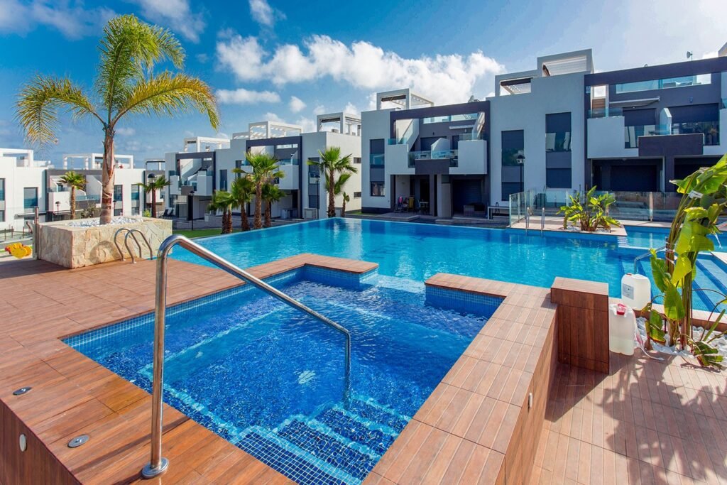 Residencial con Piscina Infinity en Orihuela