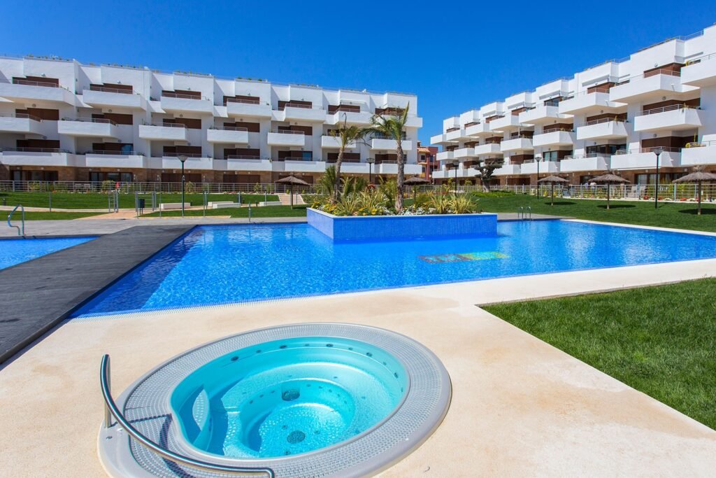 Zonas Comunes y Jacuzzi en Torrevieja