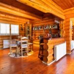 Finca 7 Bar de troncos de madera – fotografía inmobiliaria de interiores