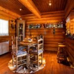 Finca 8 Comedor rústico con mesa de madera – fotografía inmobiliaria de interiores