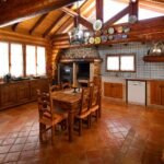 Finca 9 Cocina rústica de casa de madera – fotografía inmobiliaria de interiores